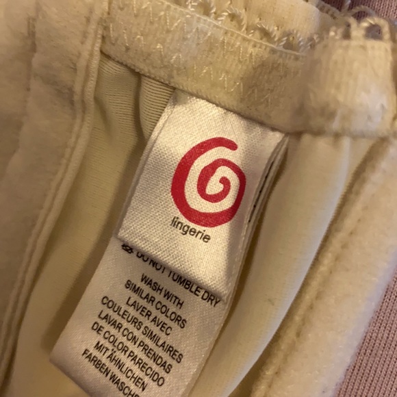 Sold. 36B corset ivory - Picture 12 of 12